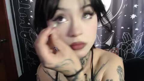 Snapshot of isabella__dark chatting on January 22, 2025, 9:10 pm    online show from January 22, 2025, 9:10 pm