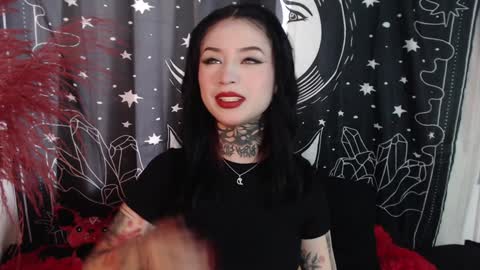 Snapshot of isabella__dark chatting on February 5, 2025, 8:25 pm    online show from February 5, 2025, 8:25 pm