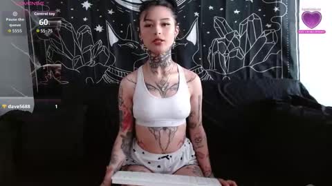 Snapshot of isabella__dark chatting on October 29, 2025, 7:37 pm    online show from October 29, 2025, 7:37 pm