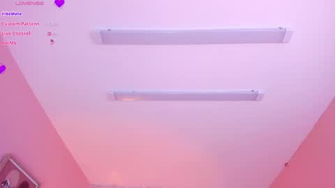 isabella__milf online show from April 17, 2026, 7:17 pm