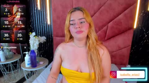 Isabella Arias online show from March 11, 2025, 10:18 am
