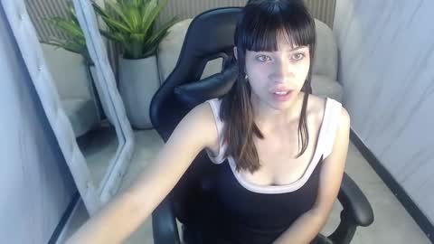 isabella_blondetf online show from September 28, 2025, 1:27 pm