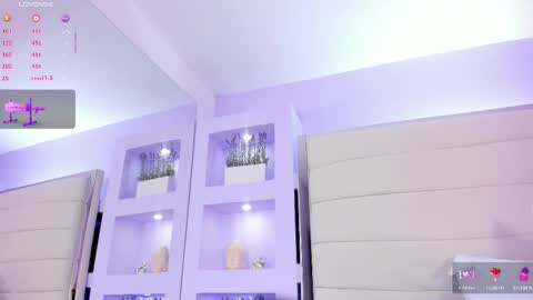 Isa online show from November 27, 2025, 4:25 am