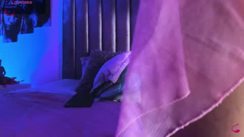   online show from October 30, 2025, 2:24 am