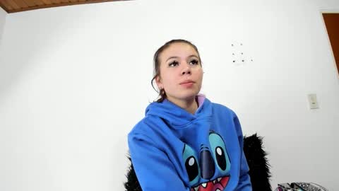 Snapshot of isabella_jaramillo chatting on October 19, 2025, 12:17 pm isabella_jaramillo online show from October 19, 2025, 12:17 pm