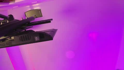 Isabella Moon9 online show from May 6, 2026, 11:59 am