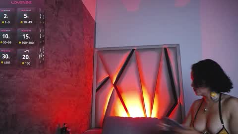 Snapshot of isabella_rosssi1 chatting on November 11, 2025, 4:34 am isabella_rosssi1 online show from November 11, 2025, 4:34 am