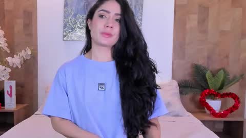 Snapshot of isabella_winkler chatting on February 12, 2026, 11:38 am isabella_winkler online show from February 12, 2026, 11:38 am