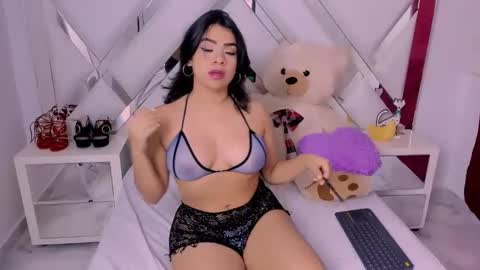 Snapshot of isabellaacruz chatting on February 16, 2025, 2:10 pm ISABELLA online show from February 16, 2025, 2:10 pm