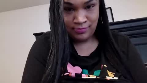 Snapshot of isabellacloverlove chatting on December 9, 2024, 8:33 pm Isabella online show from December 9, 2024, 8:33 pm