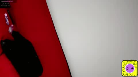 isabellacollen online show from June 19, 2026, 3:33 am