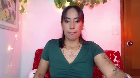 Snapshot of isabellaholmes chatting on December 3, 2025, 12:18 am Isabella online show from December 3, 2025, 12:18 am