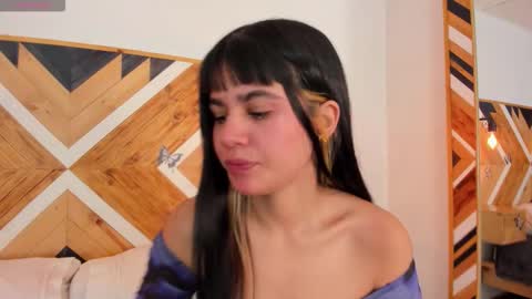 Isabella  online show from November 7, 2025, 11:43 am