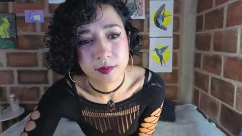 Isabela Paz online show from May 26, 2026, 12:56 pm
