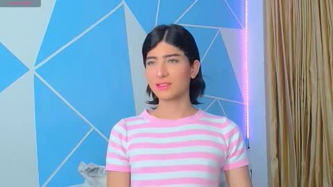 ISABELLA QUEENS  online show from February 13, 2026, 8:49 pm