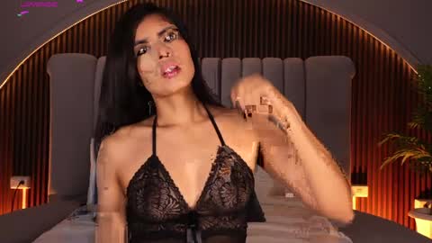 Isa  online show from April 26, 2026, 4:21 am