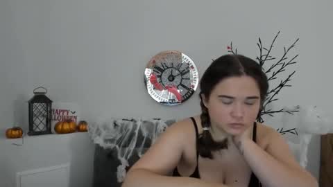 Snapshot of isabellcharm chatting on October 27, 2025, 8:29 am Isabell online show from October 27, 2025, 8:29 am