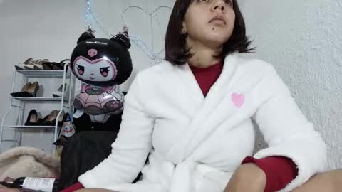 isabelle_sara online show from March 17, 2026, 9:34 am