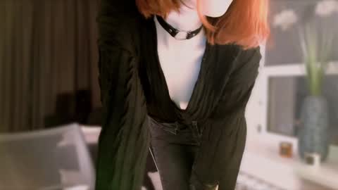 Snapshot of isabelle_stern chatting on December 10, 2024, 3:33 pm Madame Isabelle online show from December 10, 2024, 3:33 pm