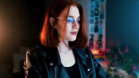 Snapshot of isabelle_stern chatting on January 22, 2025, 3:51 pm Madame Isabelle online show from January 22, 2025, 3:51 pm