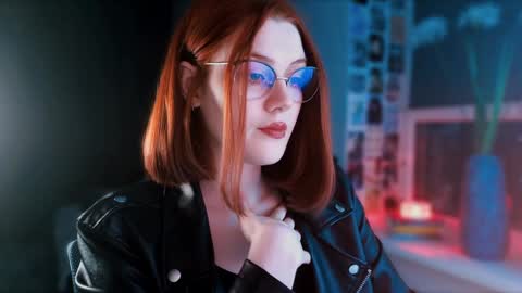 Snapshot of isabelle_stern chatting on January 27, 2025, 4:11 pm Madame Isabelle online show from January 27, 2025, 4:11 pm