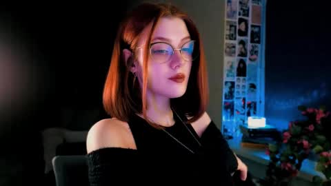 Snapshot of isabelle_stern chatting on February 26, 2025, 5:39 pm Madame Isabelle online show from February 26, 2025, 5:39 pm