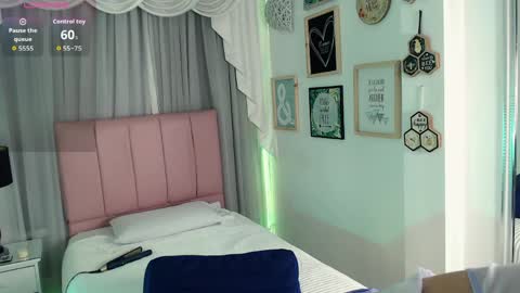 Isabelle Daza online show from March 28, 2026, 12:16 pm