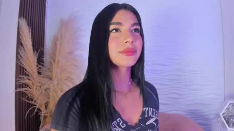 Isa online show from December 16, 2025, 9:53 pm