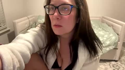 isabellenoela online show from January 17, 2025, 2:18 am