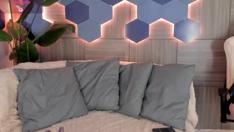 Snapshot of isabellestorm chatting on July 4, 2026, 3:35 am online show from July 4, 2026, 3:35 am