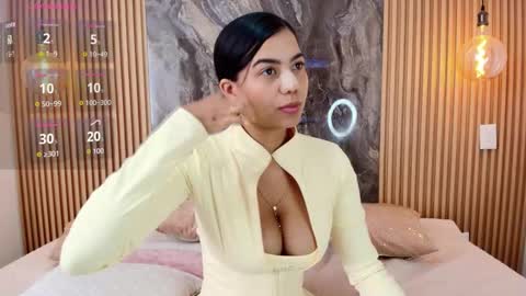 ISADORA online show from October 11, 2025, 4:49 pm