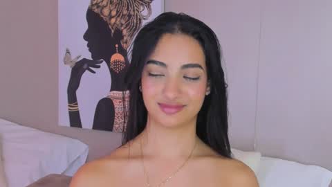 Snapshot of isamonroee chatting on December 9, 2024, 10:52 pm Isa Monroee online show from December 9, 2024, 10:52 pm