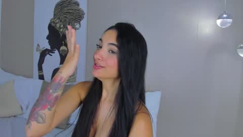 Snapshot of isamonroee chatting on January 21, 2025, 1:50 am Isa Monroee online show from January 21, 2025, 1:50 am