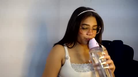 Snapshot of isamoon99 chatting on June 26, 2026, 6:34 pm Isa online show from June 26, 2026, 6:34 pm