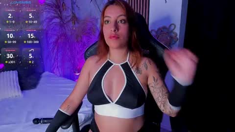 Isa online show from November 12, 2025, 1:33 pm