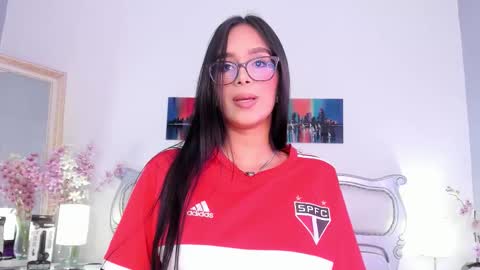 Isa Saenz online show from November 15, 2025, 6:15 pm