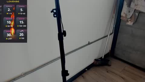 I S A  S AN D E R S  online show from October 18, 2025, 7:36 pm