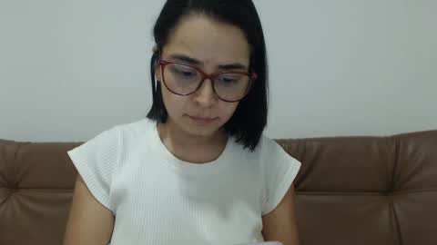 Emma online show from October 30, 2025, 3:41 am