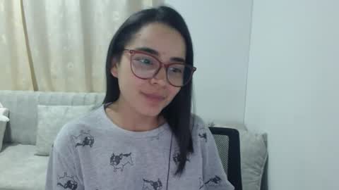 Emma online show from April 2, 2026, 4:54 am