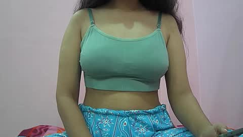 ishika_singh_ online show from October 16, 2025, 2:23 am