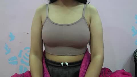 ishika_singh_ online show from January 17, 2026, 2:38 am