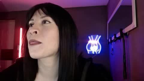 Snapshot of isis_diosa chatting on October 27, 2025, 4:22 pm Ana Maria online show from October 27, 2025, 4:22 pm