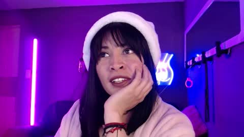 Snapshot of isis_diosa chatting on December 1, 2025, 9:53 pm Ana Maria online show from December 1, 2025, 9:53 pm