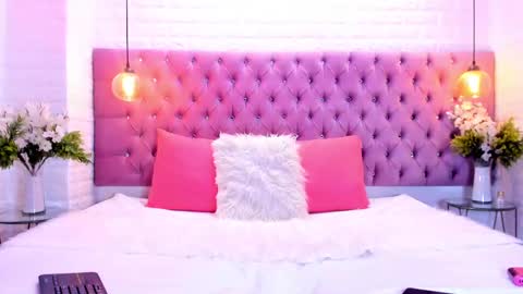 Isis  online show from October 7, 2025, 3:36 am