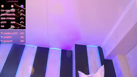 Isis online show from November 9, 2025, 3:10 pm