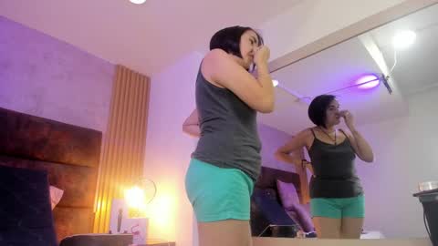 Isis online show from October 3, 2025, 2:41 am