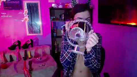 isisrousexx online show from November 11, 2025, 2:55 am