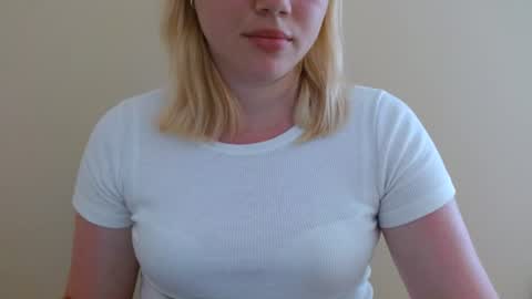 Isla online show from June 27, 2026, 6:07 am