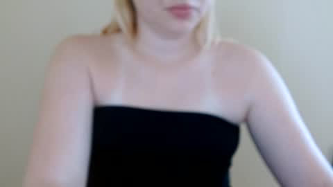 Isla online show from July 3, 2026, 6:09 am