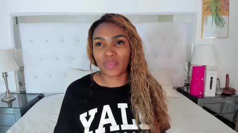 Vanessa online show from June 1, 2026, 11:34 am